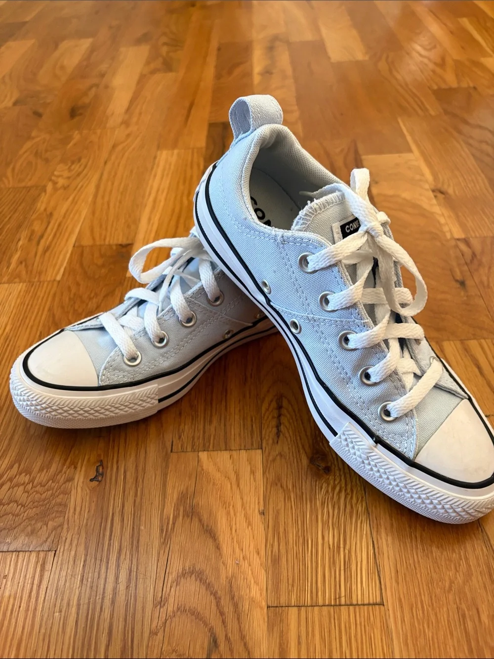 Converse Kids Low-Top Sneakers in Pale Blue and White